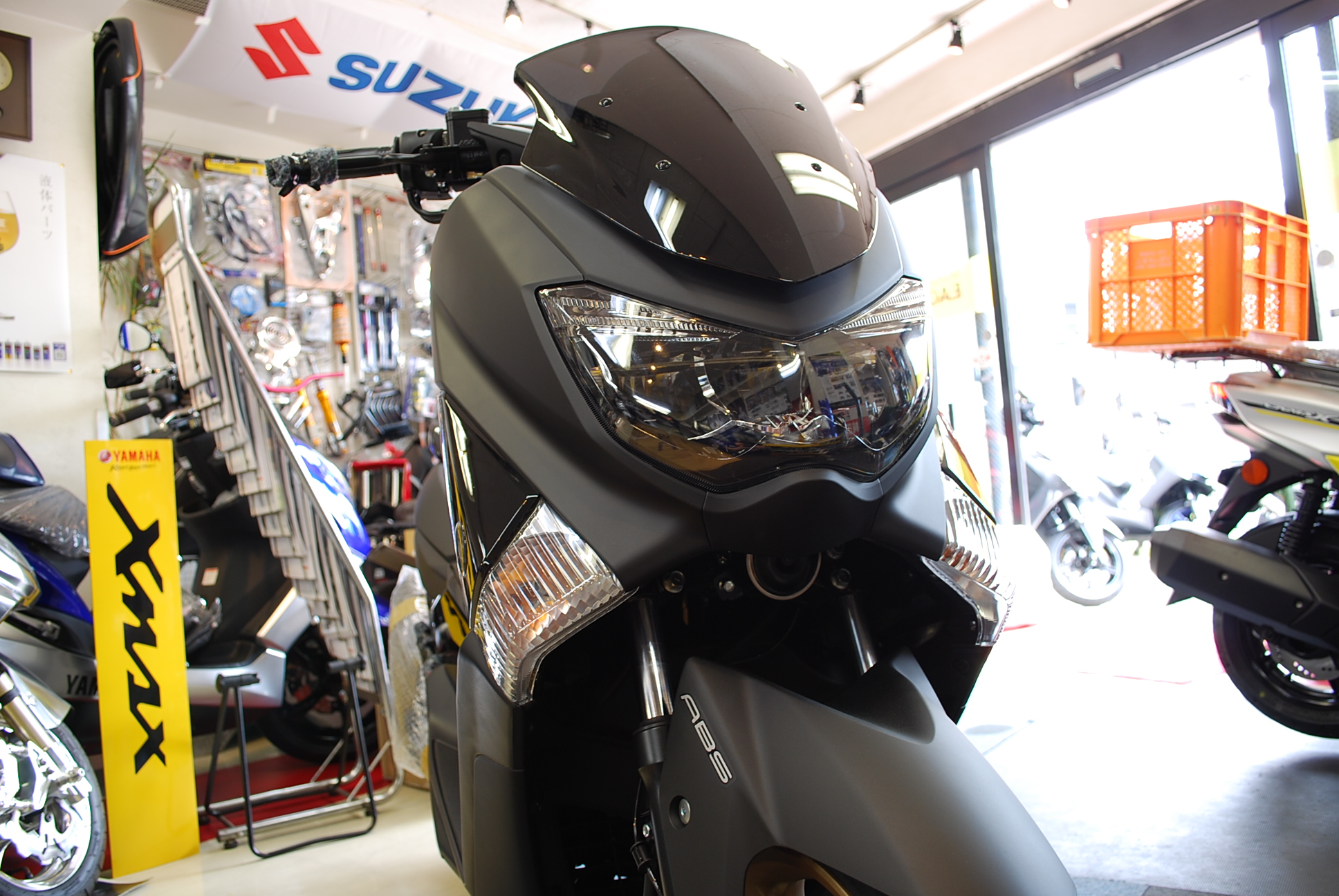4thシグ　中古　kuma NMAX155　つや消し黒 015